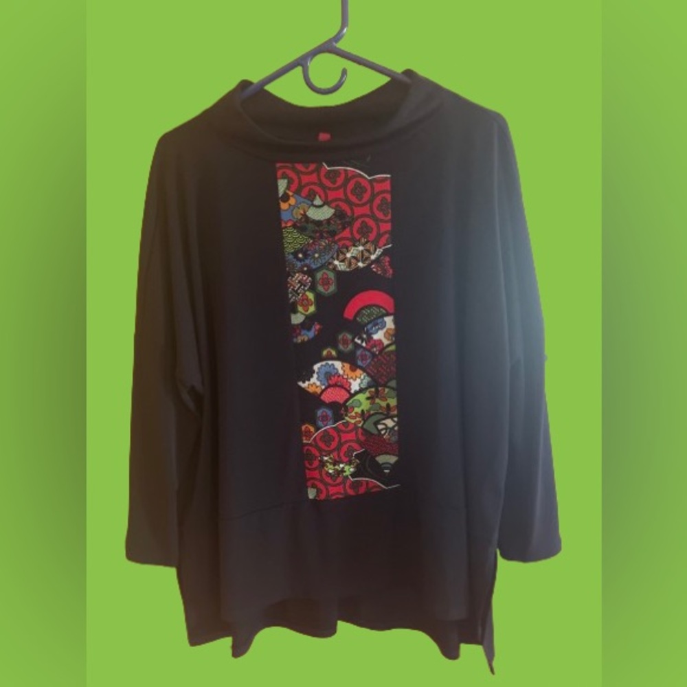 IC Collection Floral Geometric
Paisley Black Shirt Sz‎  S